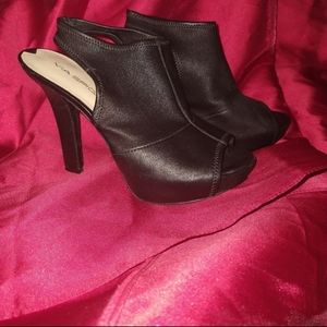 Via Spiga peep toe booties stretch material